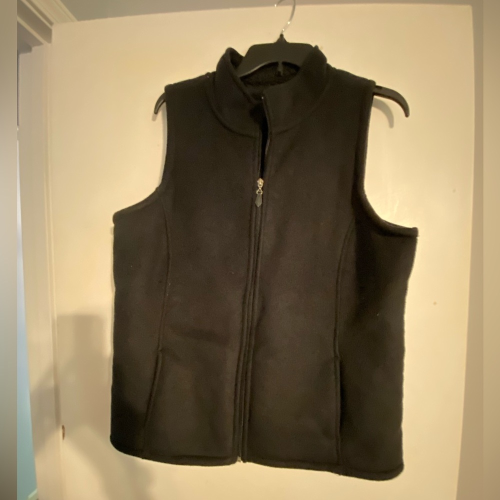Ladies size M Erika black soft vest